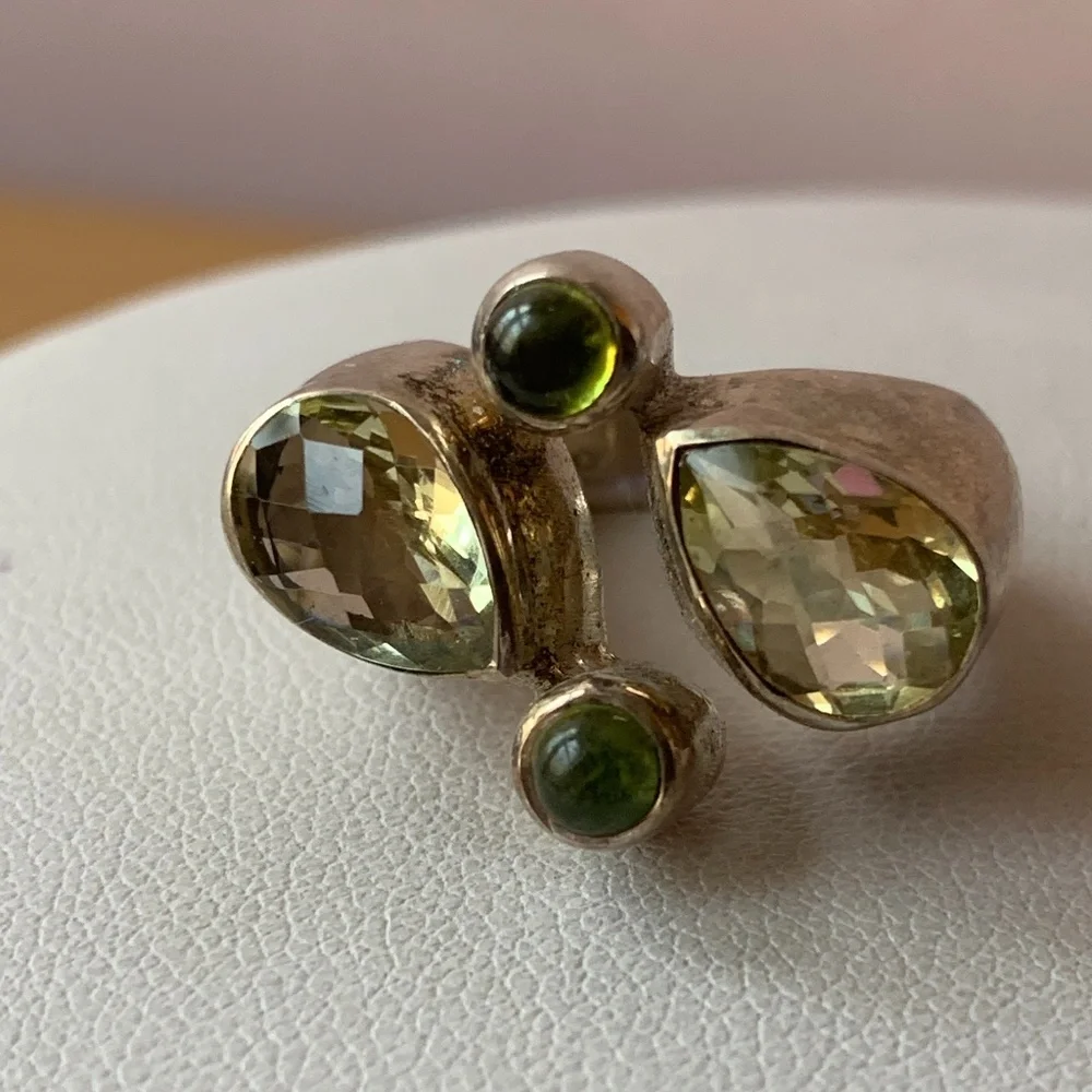 VINTAGE ARYA LEMON QUARTZ AND PERIDOT RING